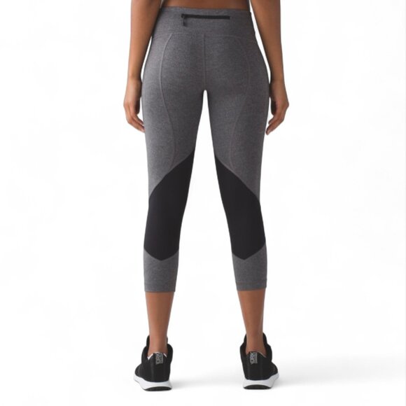 LULULEMON Pace Rival Crop 22" in Heathered Black / Black 6 - Picture 2 of 6
